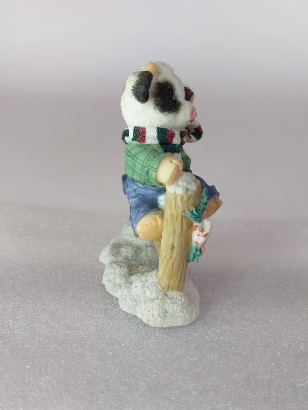 Enesco Mary's Moo Moo's 'Hoof Yourself A Mooey Little Christmas' Figurine - Picture 3 of 8